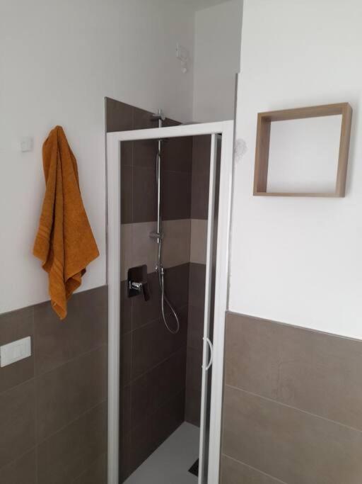 Casa Vacanza "Aurora" Costa Volpino Extérieur photo